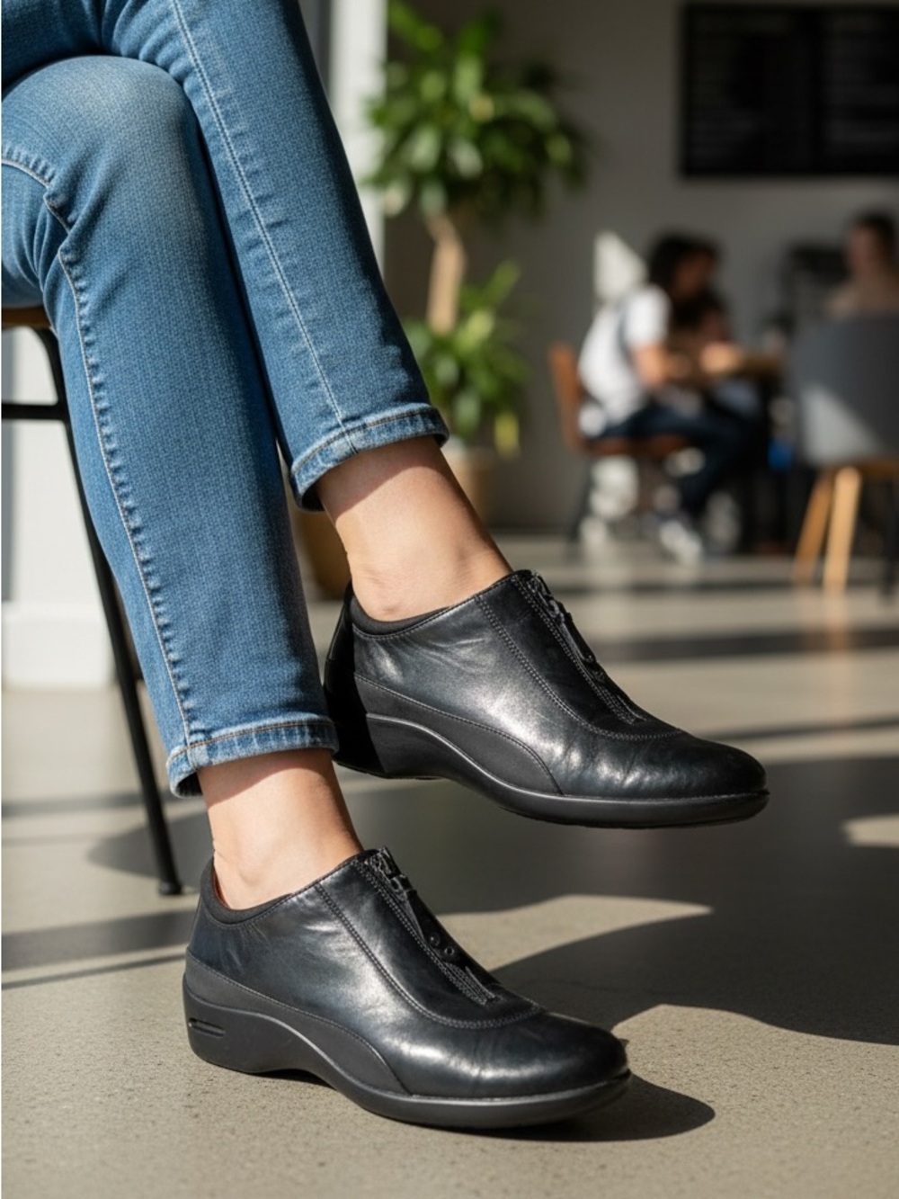 Cole Haan Nike Air Black Leather Waterproof Front Zip Ankle Booties 8